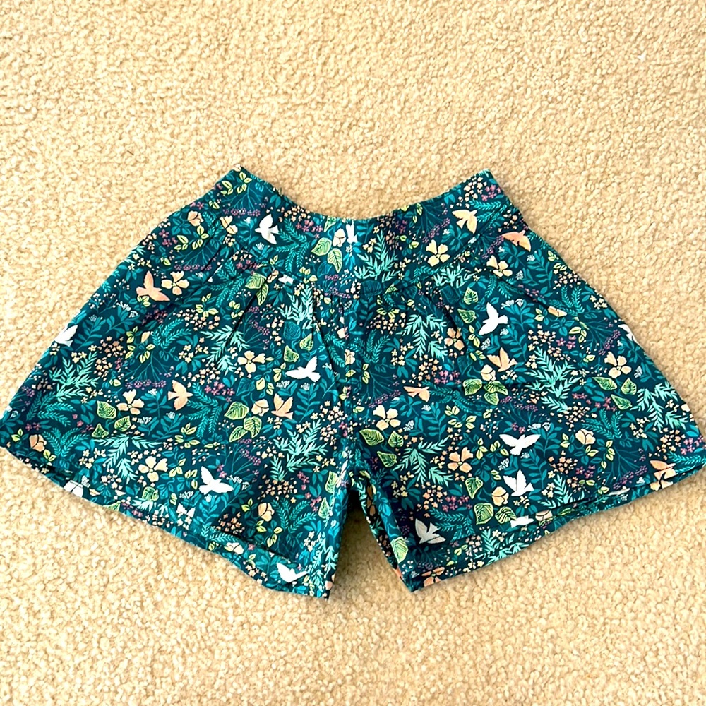 Tea Collection 
Green Floral Shorts - Toddler & Girls
Size: 4 | Qty 1